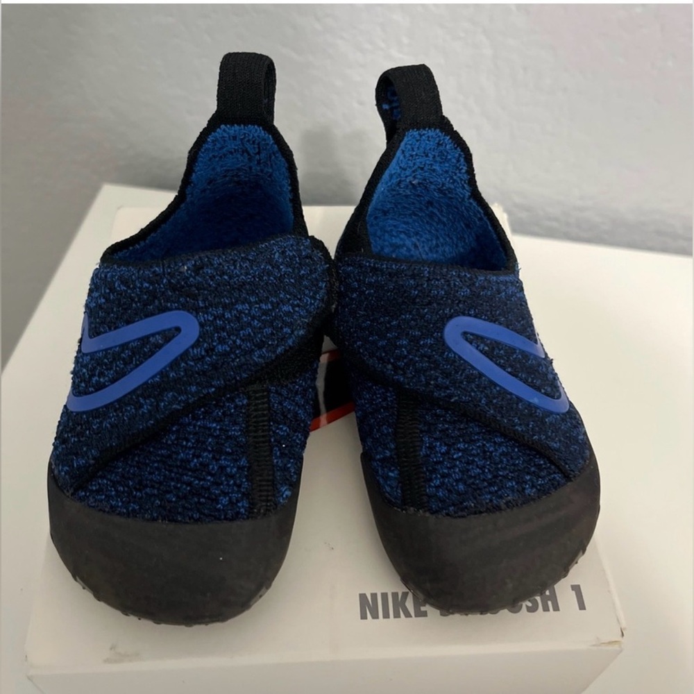 Nike swoosh 1